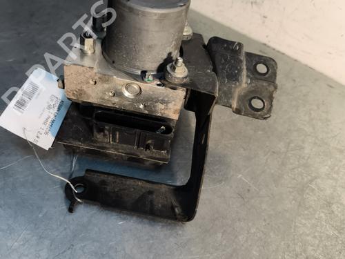 Used ABS pump NISSAN QASHQAI I (J10, NJ10) 2.0 dCi (150 hp) 30491509