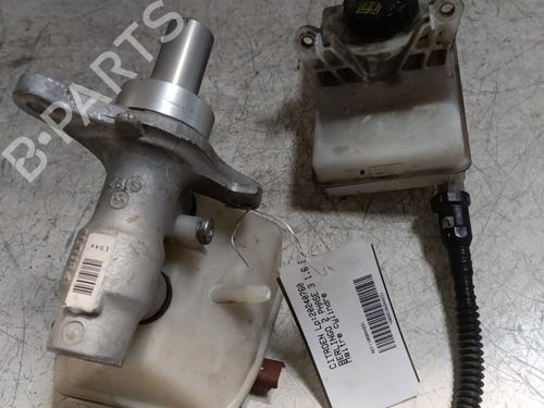 Used Brake master cylinder CITROËN BERLINGO Box Body/MPV (B9) 1.6 BlueHDi 100 (99 hp) 26156069