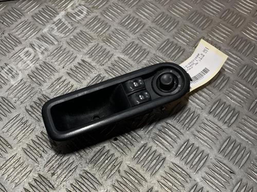 Used Left front window switch RENAULT TWINGO II (CN0_) 1.5 dCi (CN0E) (64 hp) 21701273