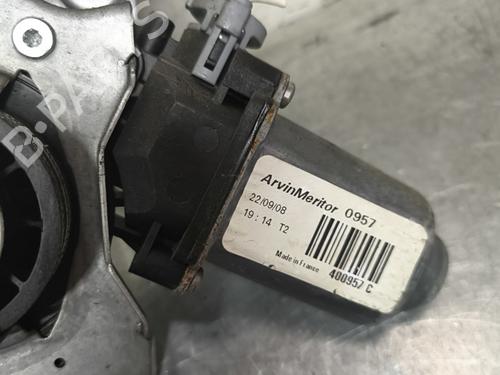 Used Front left window mechanism Front left window mechanism RENAULT TWINGO II (CN0_) 1.2 (CN0D) (58 hp) 32996373 32996373