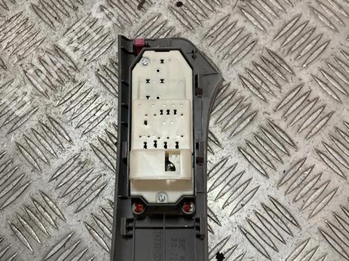 Left front window switch TOYOTA YARIS (_P9_) 1.4 D-4D (NLP90_, NLP90R) | BP21701188I27 