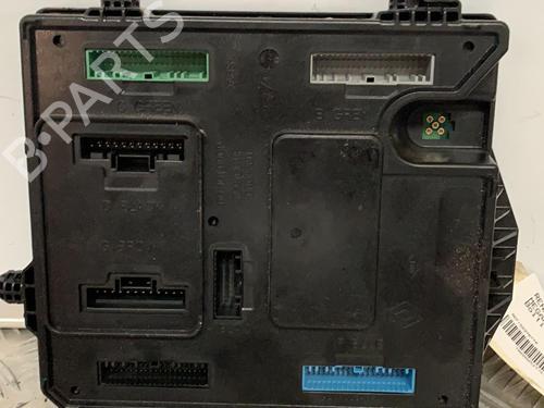 Used Fuse box Fuse box RENAULT MEGANE III Grandtour (KZ0/1) 1.9 dCi (KZ0J, KZ0N, KZ1S) (131 hp) 21715573 21715573
