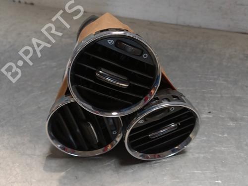 Air vent PEUGEOT 308 I (4A_, 4C_) 1.6 HDi | BP28442181I21