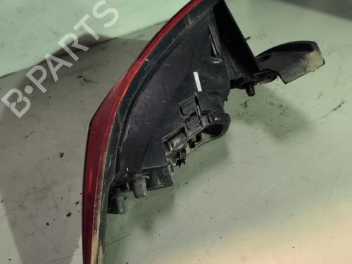 right-taillight-renault-clio-iv-bh_-2012-2013-2014-2015-2016-2017-2018-2019-2020-2021-26177935 main image