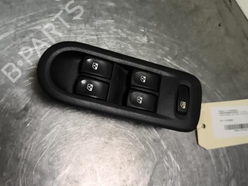 Used Left front window switch RENAULT CLIO III Grandtour (KR0/1_) 1.5 dCi (KR0G) (68 hp) 28442616