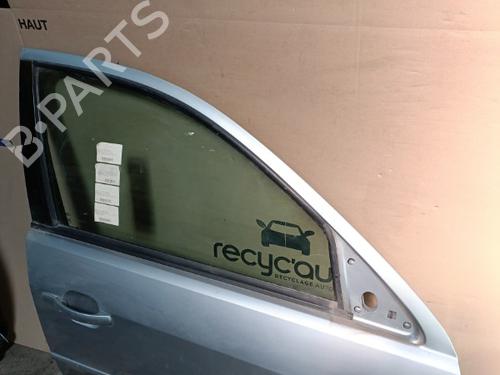 Used Right front door FORD MONDEO III (B5Y) 2.0 TDCi (130 hp) 22031904