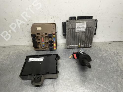 Used Electronic module RENAULT CLIO III (BR0/1, CR0/1) 1.5 dCi (C/BR0G, C/BR1G) (68 hp) 30934337