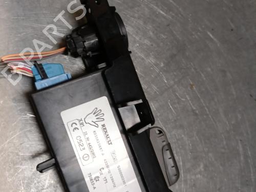 Card reader RENAULT ESPACE IV (JK0/1_) 2.0 dCi (JK01, JK02, JK1J, JK1K, JK1H) | BP28293797E4 