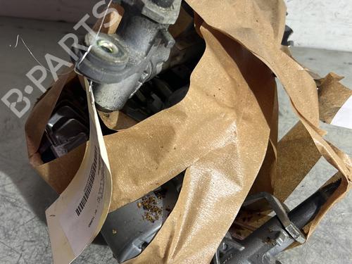 Used Front wiper motor PEUGEOT 3008 I MPV (0U_) 1.6 HDi (114 hp) 27328103