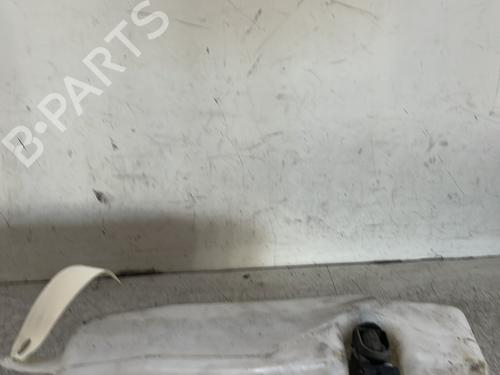 Used Windscreen washer tank DACIA SANDERO 1.2 16V (75 hp) 26028739