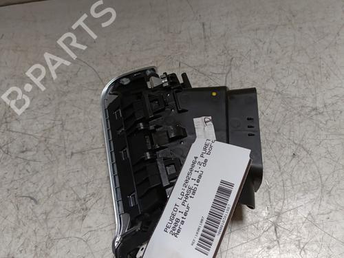 air-vent-peugeot-2008-i-cu_-2013-24847703 main image