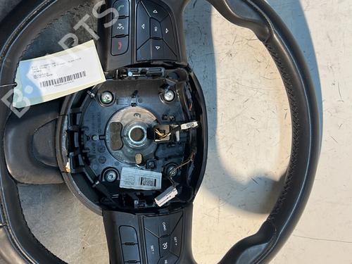 Used Steering wheel FIAT 500X (334_) 1.6 D Multijet (334AXA1B, 334AXA11) (120 hp) 32995002
