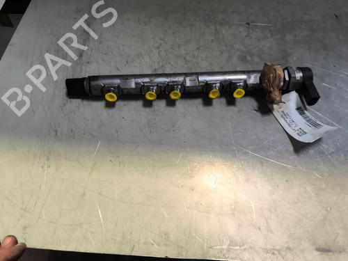 Used Injection rail BMW 1 (F21) 118 d (143 hp) 29354093