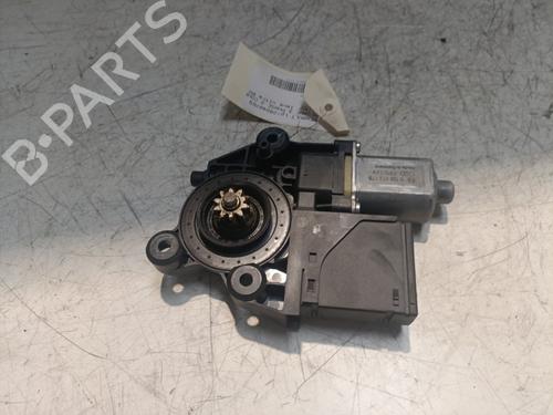 Used Right front window motor Right front window motor RENAULT MEGANE III Coupe (DZ0/1_) 1.6 dCi (DZ00, DZ12, DZ2A, DZ13) (130 hp) 21717228 21717228