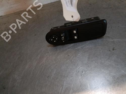 Used Left front window switch CITROËN C3 II (SC_) 1.4 (73 hp) 28442399