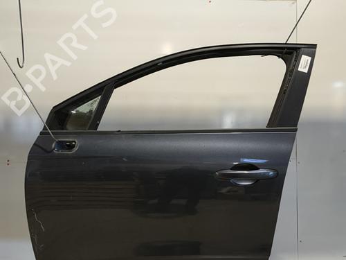 Used Left front door RENAULT CLIO V (B7_) 1.5 Blue dCi 100 (B7AD) (101 hp) 31257617