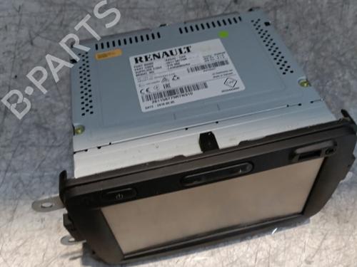 Used Radio Radio DACIA DUSTER (HM_) 1.5 dCi 115 (HMAD) (116 hp) 21713093 21713093