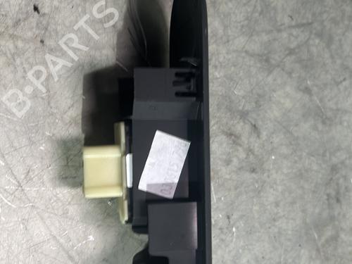 Used Right front window switch Right front window switch RENAULT CLIO IV (BH_) 1.5 dCi 75 (75 hp) 27328260 27328260
