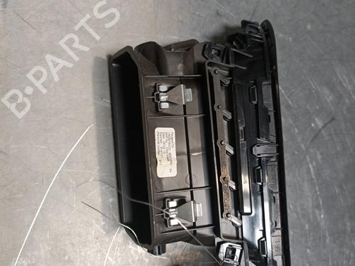 Used Air vent PEUGEOT 308 II (LB_, LP_, LW_, LH_, L3_) 1.6 HDi / BlueHDi 115 (115 hp) 28078401