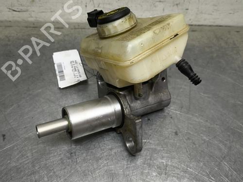 brake-master-cylinder-audi-a4-b8-8k2-2007-2008-2009-2010-2011-2012-2013-2014-2015-2016-2017-32993932 main image