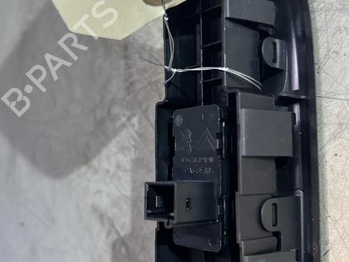 Used Right front window switch Right front window switch PEUGEOT 308 I (4A_, 4C_) 1.6 HDi (109 hp) 27328169 27328169