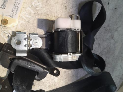 Used Rear center seatbelt Rear center seatbelt TOYOTA COROLLA Verso (ZER_, ZZE12_, R1_) 2.2 D-4D (AUR10_, AUR10R) (177 hp) 22421689 22421689