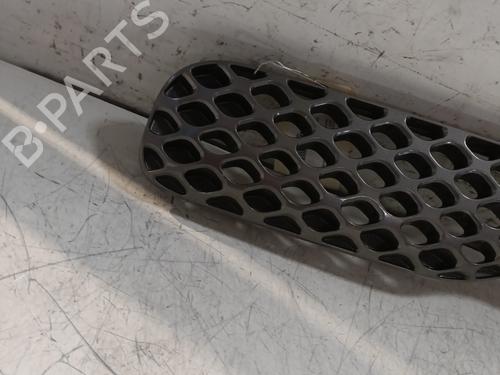 grille-toyota-yaris-_p1_-1999-2000-2001-2002-2003-2004-2005-25444482 main image