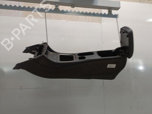 Used Middle console Middle console MERCEDES-BENZ A-CLASS (W176) A 200 CDI / d (176.008) (136 hp) 28442331 28442331