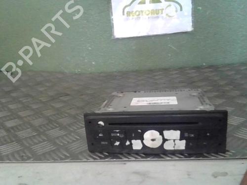 Used Radio Radio RENAULT CLIO III (BR0/1, CR0/1) 1.5 dCi (C/BR0G, C/BR1G) (68 hp) 28354334 28354334