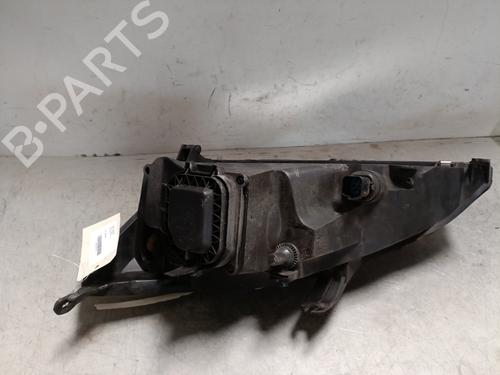 Right headlight FORD FOCUS I Saloon (DFW) 1.8 Turbo DI / TDDi | BP28304531C29 