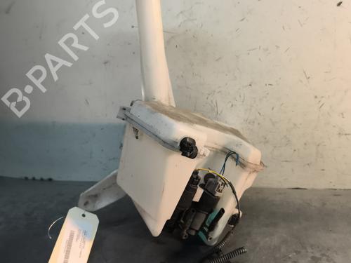 Sprinklertank TOYOTA YARIS (_P13_) 1.3 (NSP130_, NSP130) (99 hp) 32995204