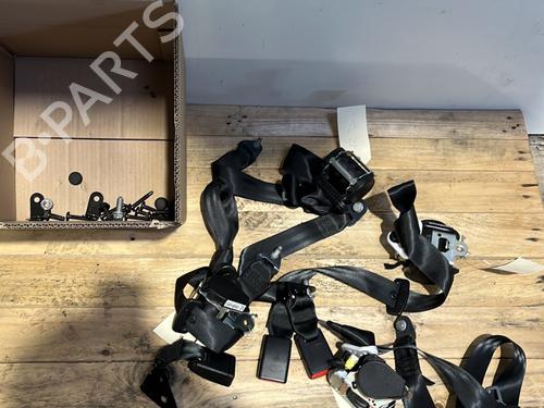 Seats set PEUGEOT 208 I (CA_, CC_) 1.2 VTI 82 | BP29732886C78