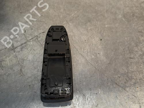 Left front window switch RENAULT CLIO V (B7_) 1.0 TCe 90 (B7MT) | BP30552734I27