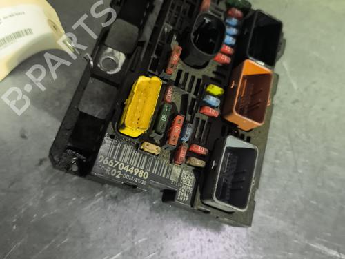 Fuse box CITROËN C5 III (RD_) 1.6 HDi 110 (RD9HZC) | BP29384373E1 