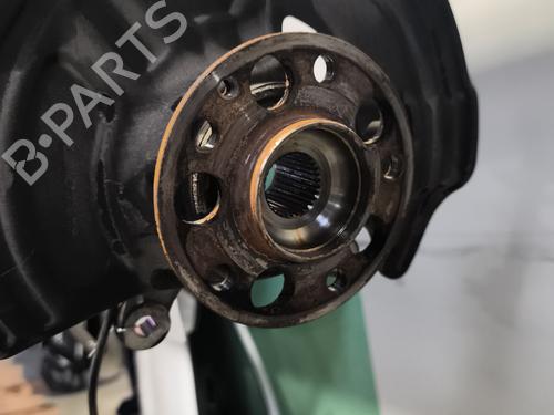 Used Left front steering knuckle Left front steering knuckle MERCEDES-BENZ GLA-CLASS (X156) GLA 180 (156.942) (122 hp) 28302243 28302243