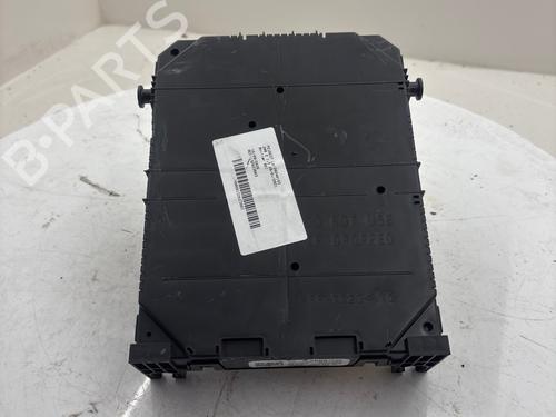 Used Fuse box Fuse box 39639941 39639941