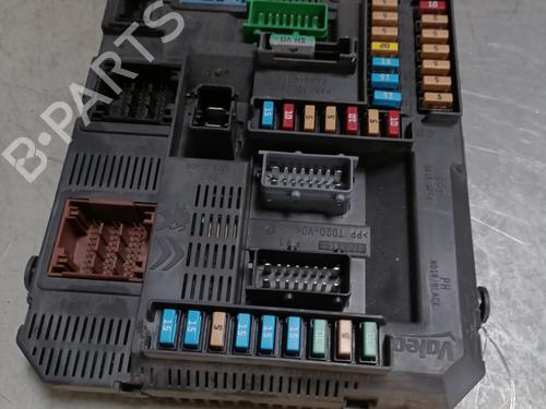 Used Fuse box PEUGEOT 208 I (CA_, CC_) 1.2 VTI 82 (82 hp) 28165075