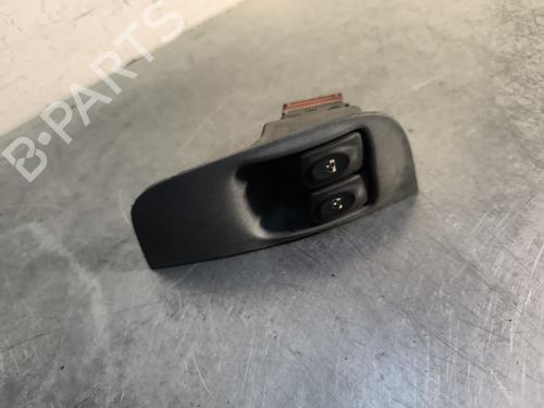 Used Left front window switch RENAULT MEGANE I (BA0/1_) 1.9 D Eco (BA0A, BA0U, BA0R) (64 hp) 30552571
