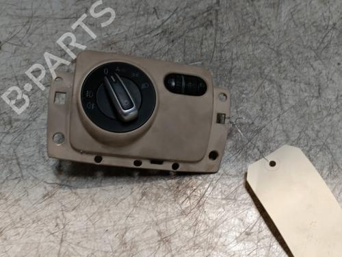 Used Headlight switch VW GOLF VI (5K1) 2.0 TDI (140 hp) 21703657