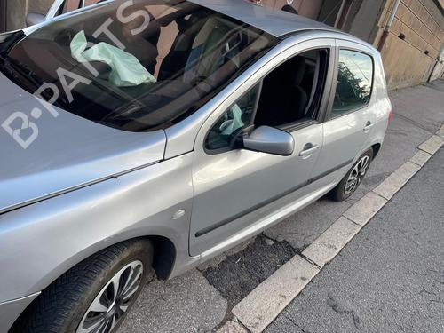 Left mirror PEUGEOT 307 (3A/C) 1.6 16V | BP21713572C26 
