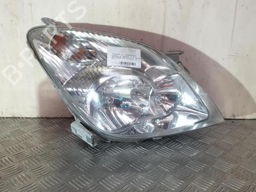 Used Right headlight Right headlight TOYOTA COROLLA Verso (_E12_) 2.0 D-4D (CDE120_, CDE120R) (90 hp) 22031995 22031995