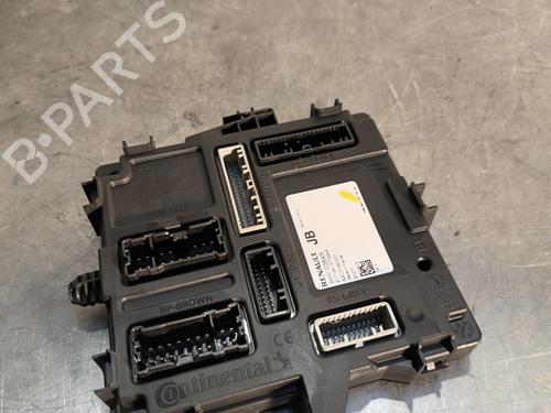 fuse-box-renault-clio-v-b7_-2019-32994371 main image