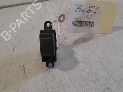 Used Right rear window switch Right rear window switch NISSAN X-TRAIL I (T30) 2.2 dCi 4x4 (136 hp) 21722406 21722406