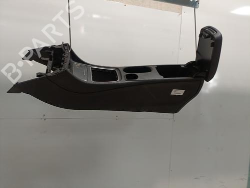 Used Middle console MERCEDES-BENZ A-CLASS (W176) A 200 CDI / d (176.008) (136 hp) 28442331