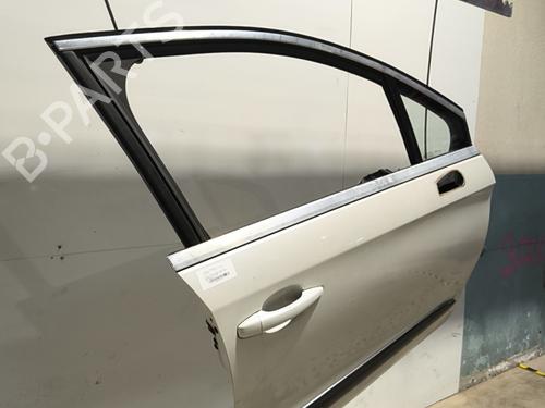 Used Right front door Right front door 31257655 31257655
