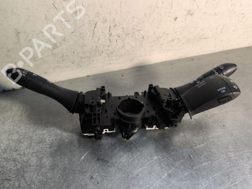 steering-column-stalk-renault-megane-iv-hatchback-b9amn_-2015-30104989 main image