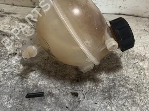 Expansion tank PEUGEOT 208 I (CA_, CC_) 1.6 HDi / BlueHDi 75 | BP22652838C120 