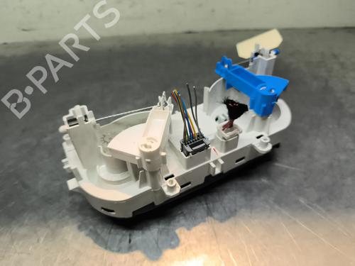 climate-control-renault-clio-iv-bh_-2012-2013-2014-2015-2016-2017-2018-2019-2020-2021-31816026 main image