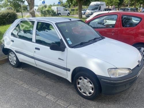 Left headlight PEUGEOT 106 II (1A_, 1C_) 1.1 i | BP21721144C28 