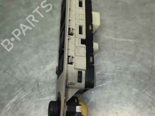 left-front-window-switch-chrysler-300c-lx-le-2004-32996962 main image